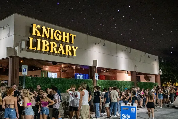 Knight Library