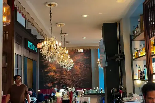 Kruathai Thai Kitchen & Craft Bar