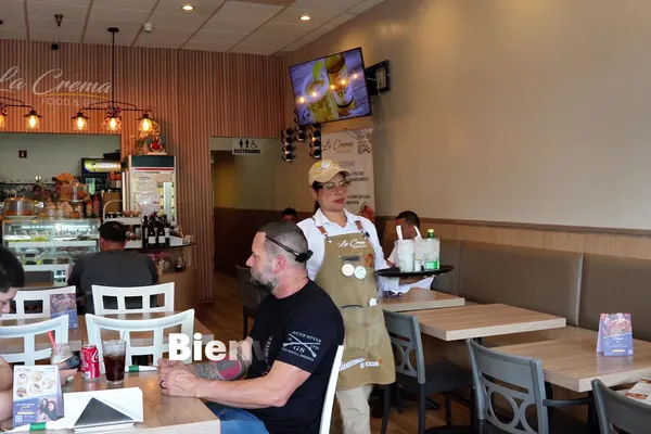 La Crema Food and Grill