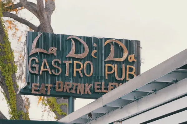 La Di Da Gastro Pub