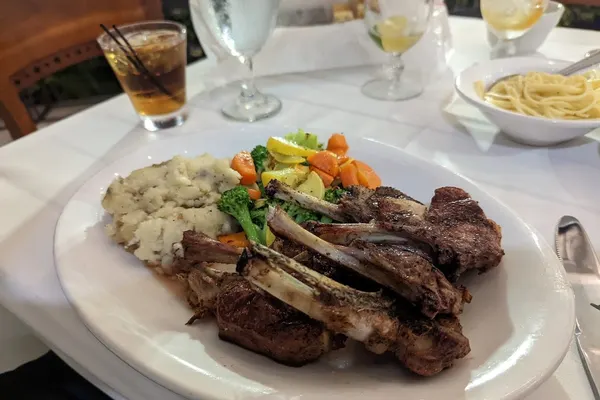 La Luna Italian Bistro & Bar