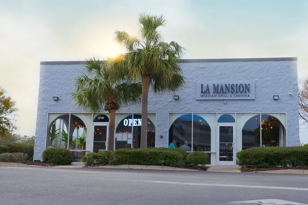 LA MANSION