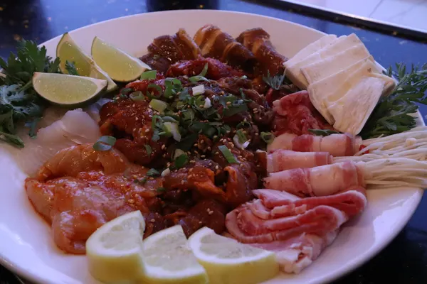 LaMeiZi Hot Pot & BBQ 辣妹子火锅烧烤