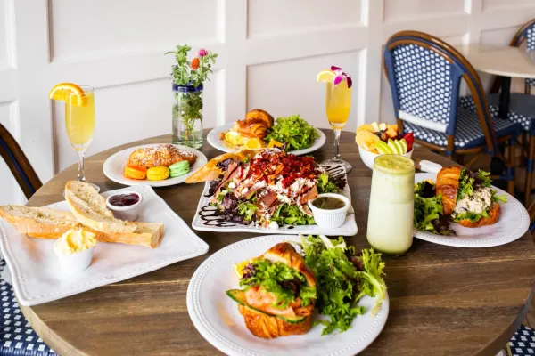 Le Petit Paris Cafe Ponte Vedra