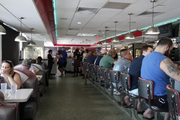 Lester's Diner in Pompano Beach, FL