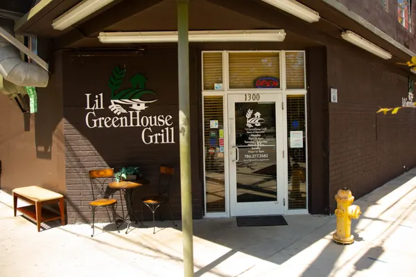 Lil Greenhouse Grill