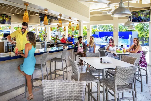 Longboard Bar & Grill