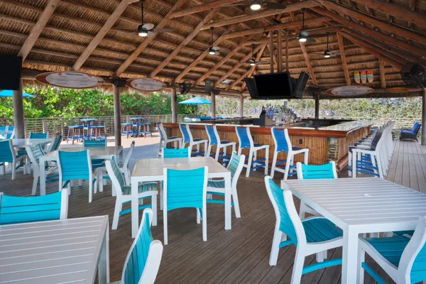 Longboards Tiki Beach Grille
