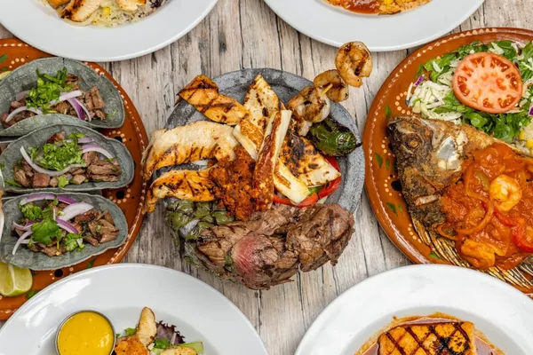 Los Abuelos Mexican Grill