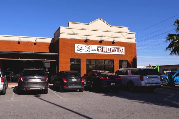 Los Bravos Mexican Grill and Cantina