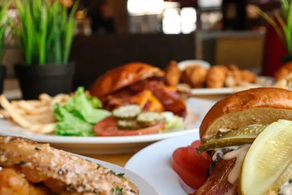 Lucky's Burger & Brew