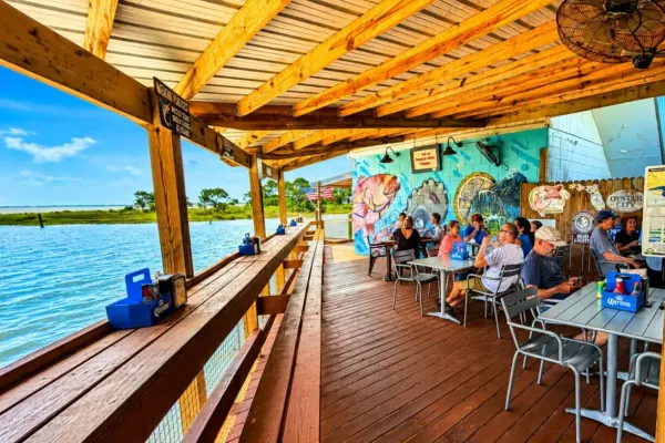 Lynn's Quality Oysters in Eastpoint, FL