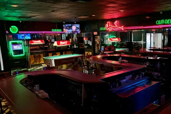 Mac's Club Deuce