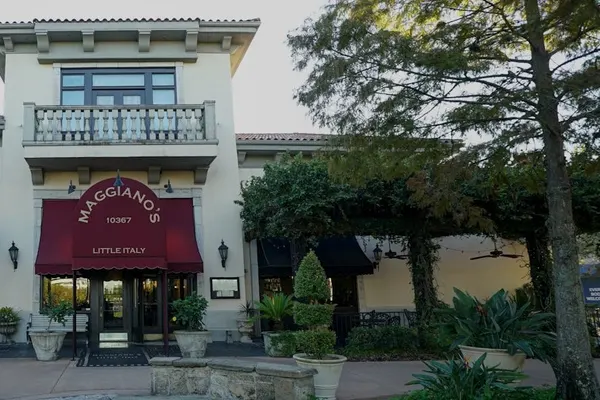 Maggiano's Little Italy in Jacksonville, FL