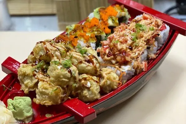 Marikami Thai & Sushi