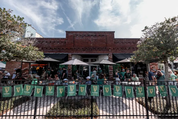 McCracken’s Irish Pub