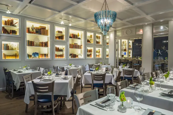 MesaMar Seafood Table