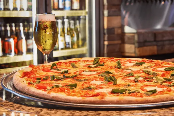 Mikes Pizza And Pub