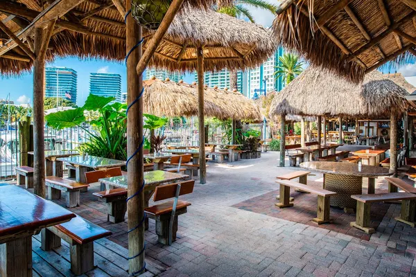 Monty's Raw Bar