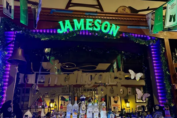 Mulligans Pub