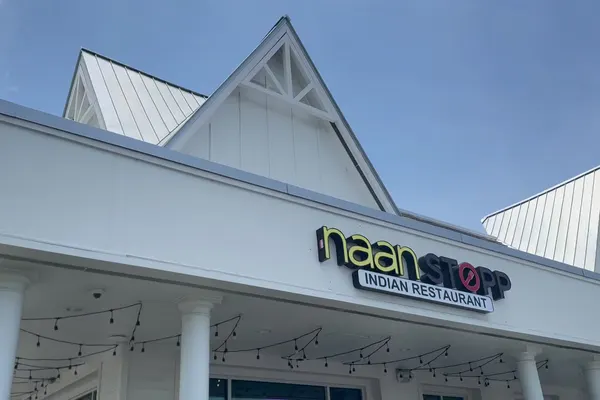 Naan Stopp Indian Restaurant