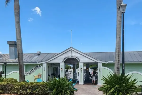 Nauti Dawg Marina Cafe