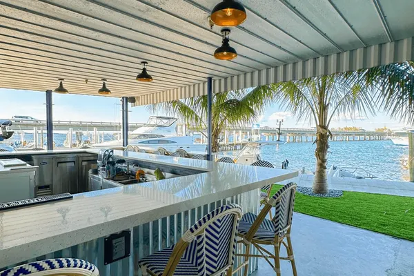 Nautilus Bar