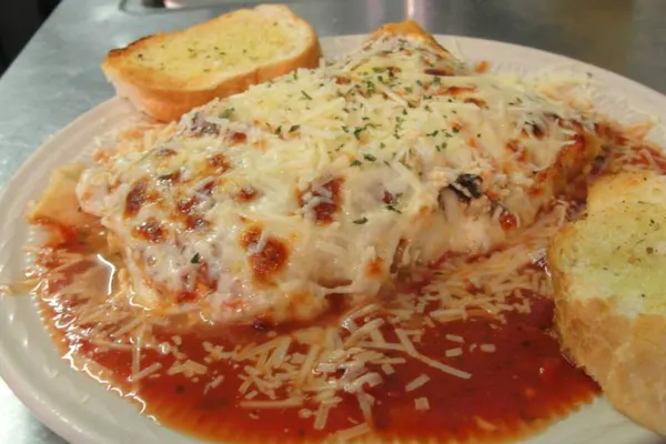 New Yorker Deli & Pizzeria