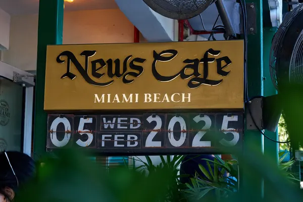 News Cafe