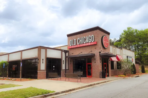 Old Chicago Pizza + Taproom