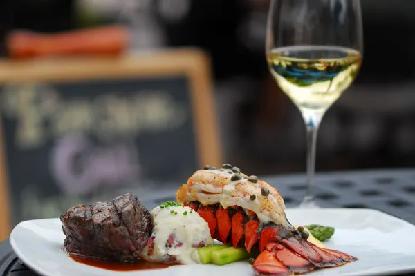 Parkshore Grill