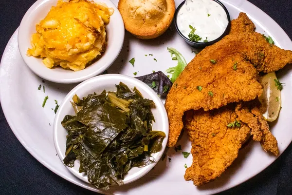 Paschal's Restaurant & Bar