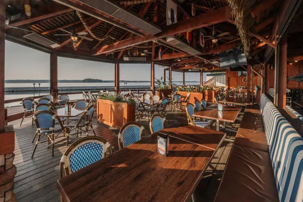 Pelican Pete's Tiki Bar & Grill
