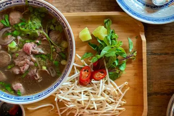Pho & Mi Vietnamese Cuisine