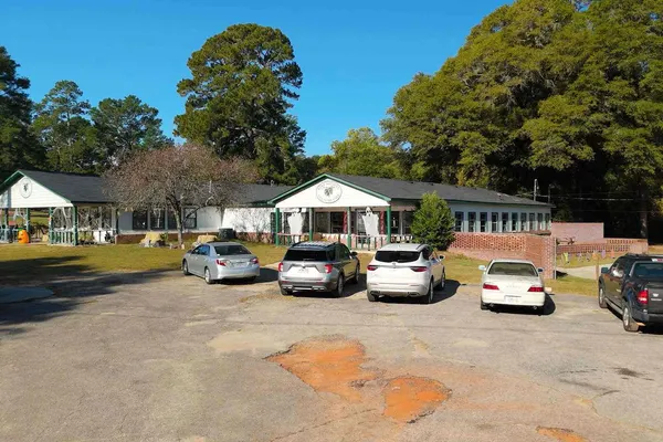 Pine Needles Country Cafe