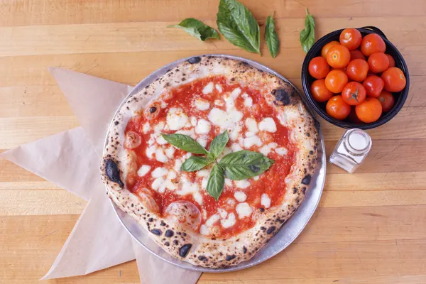Pummarola Miami Beach "Pizzeria Napoletana"