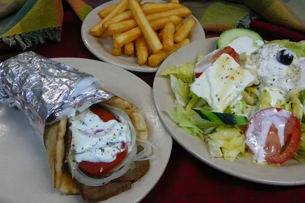 Queen's Pizza & Restaurant