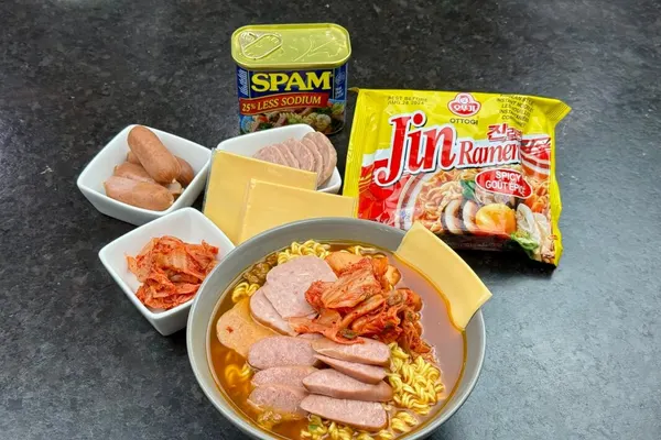 Ramyun Gallery - Duluth