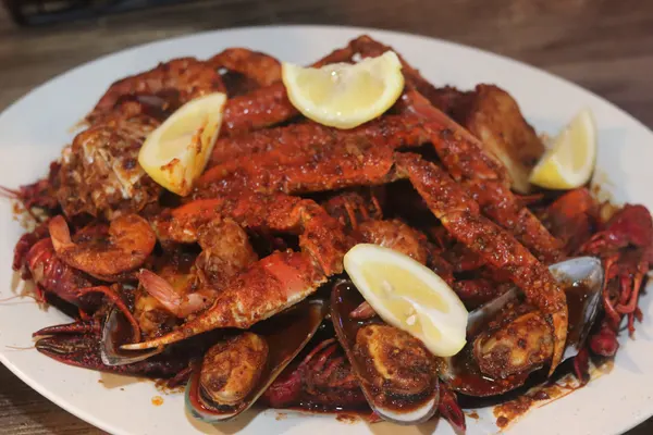 Red Crawfish Seafood & Wings