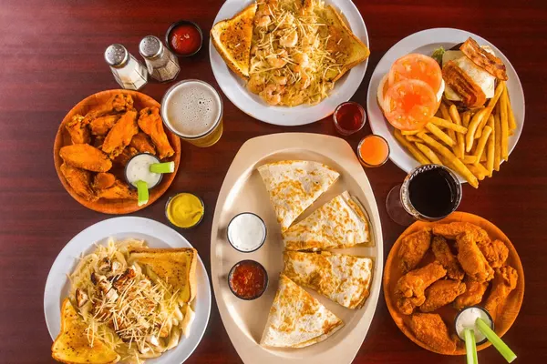 Rickey’s Sports Bar & Grill