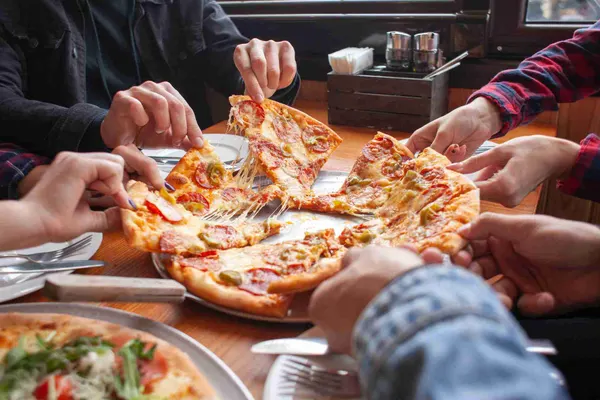 Riverwalk Pizzeria & Brew Pub - Blue Springs Brewing