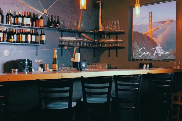 Roam Restaurant & Bar
