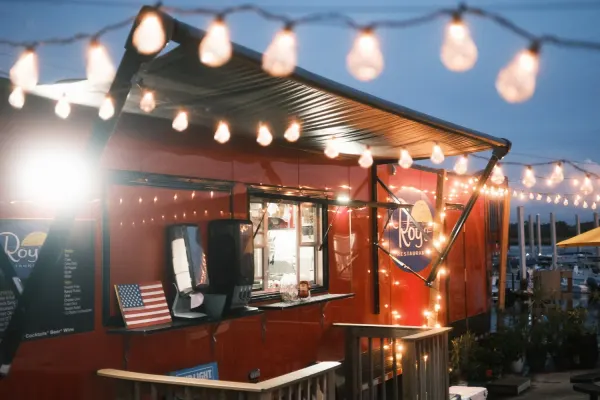 Roy's Restaurant