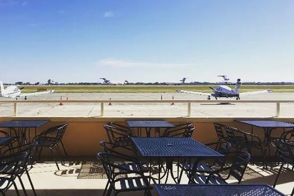 Runway Cafe