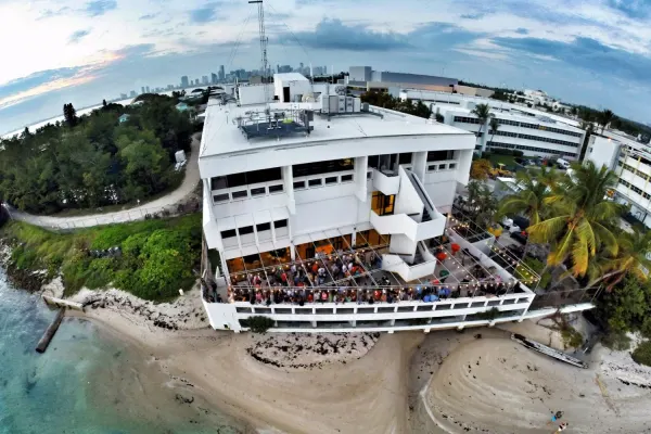 Salt Waterfront Cafeteria