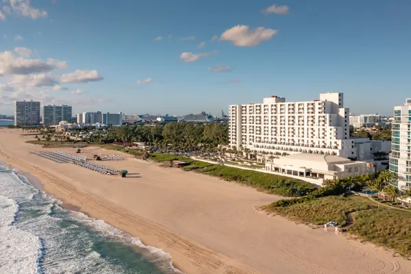 Sea Level Restaurant and Ocean Bar