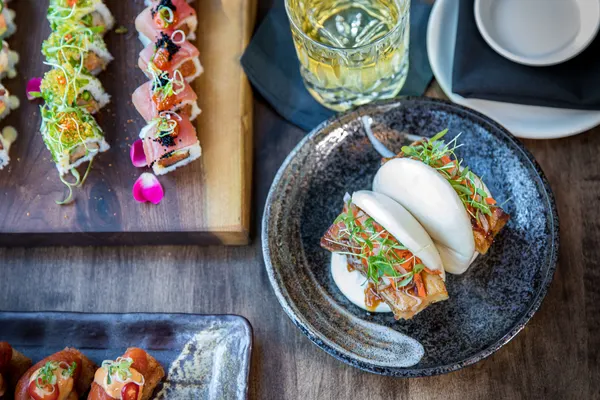 Seito Sushi Sand Lake