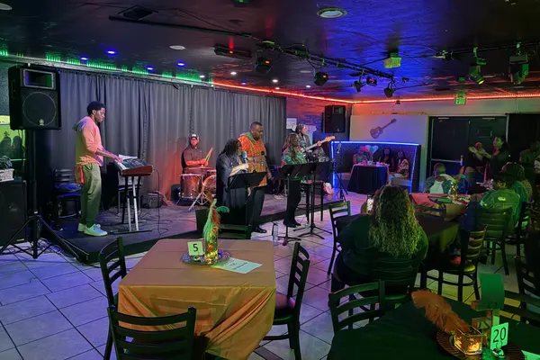 Signature Lounge