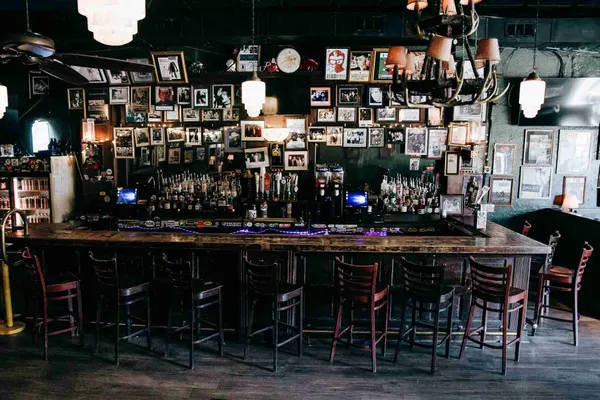 Smith's Olde Bar