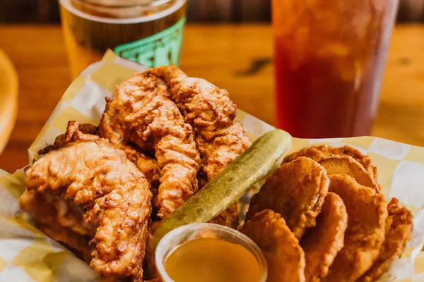 Spanky's River Street